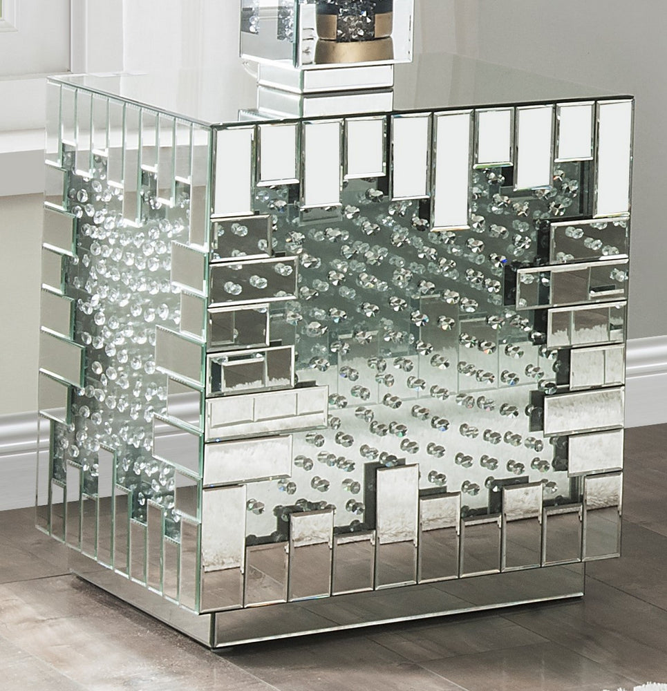 Nysa Mirrored End Table with Faux Diamonds Inlay