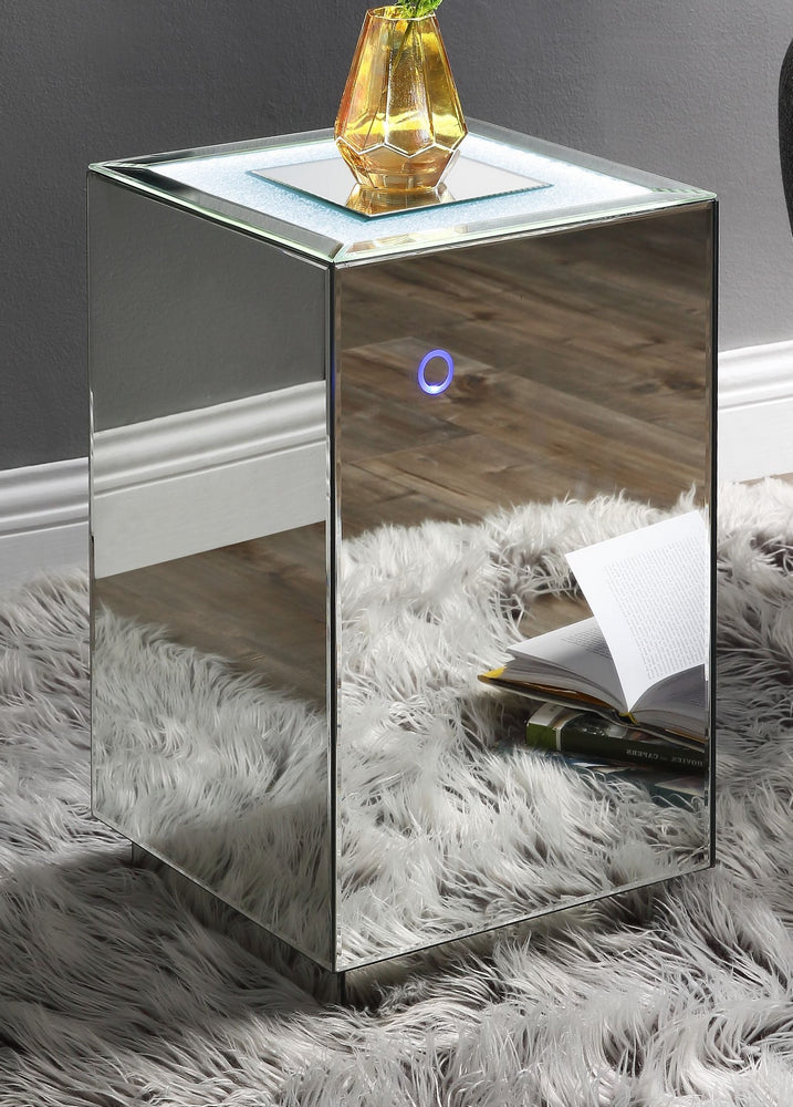 Nyoka Mirrored Square End Table with LED