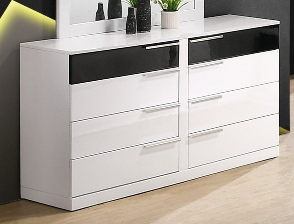 Bahamas White/Black Lacquer Wood Dresser