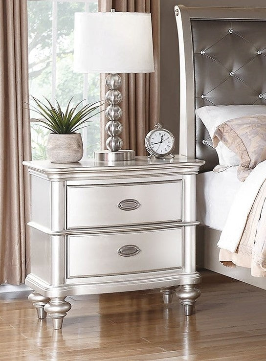 Liliana Antique Silver Wood 2-Drawer Nightstand