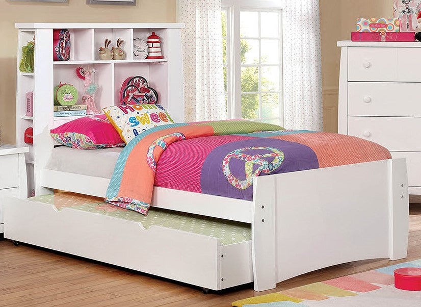 Marlee White Wood Full Bed with Trundle