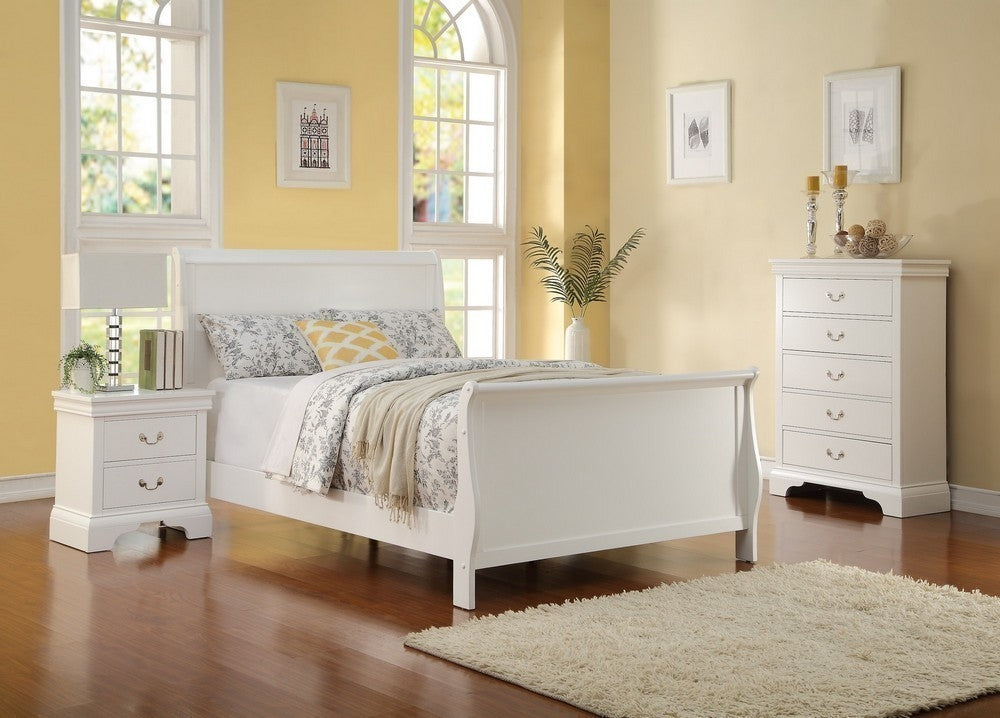 Fiona 3-Pc White Wood Full Bedroom Set