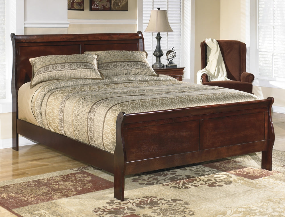 Alisdair Dark Brown Wood Cal King Sleigh Bed